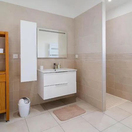 Holiday home Cozy In With Kitchen Bellegarde (Gard)