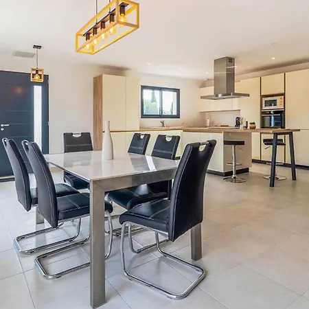 Holiday home Beautiful In With Wifi