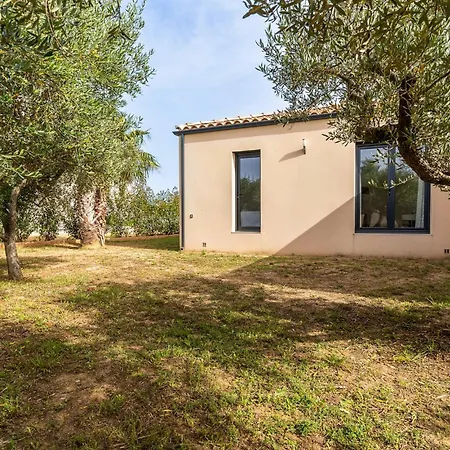 Beautiful Home In Bellegarde With Wifi *