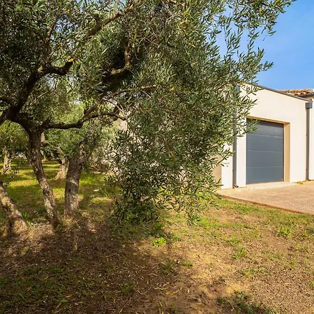 Beautiful Home In Bellegarde With Wifi 別荘